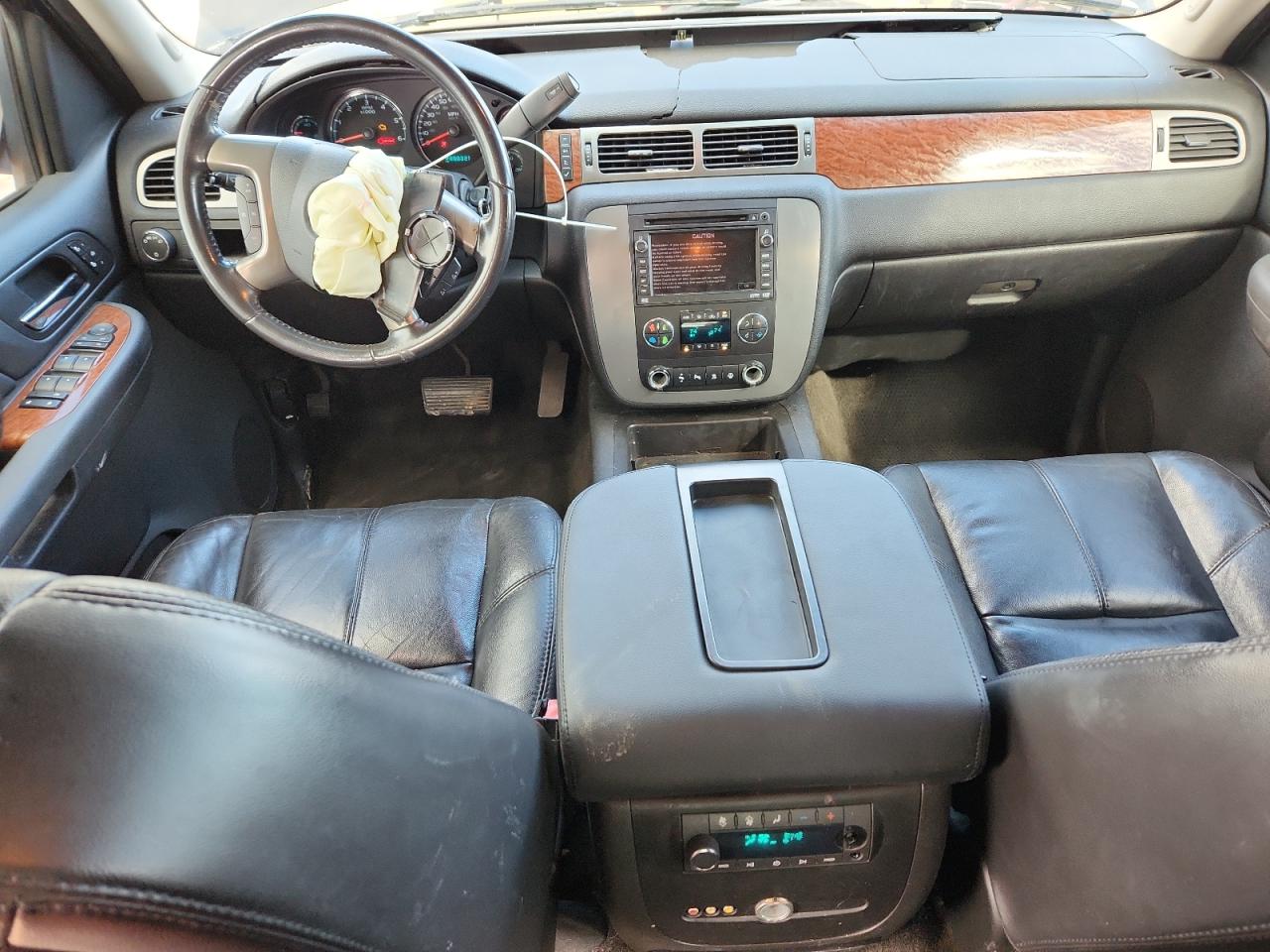 GMC Yukon C1500 Image 6