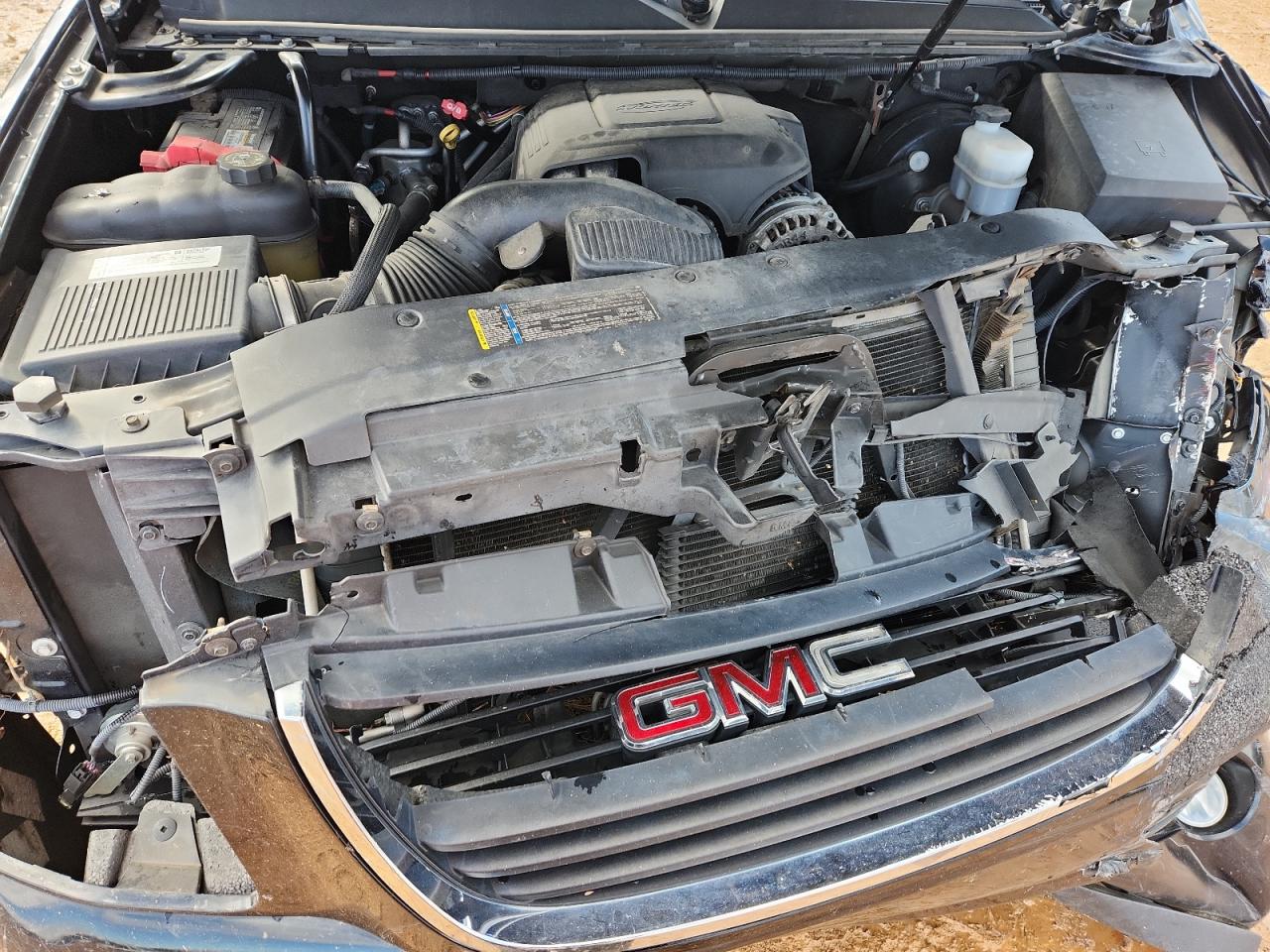 GMC Yukon C1500 Image 12