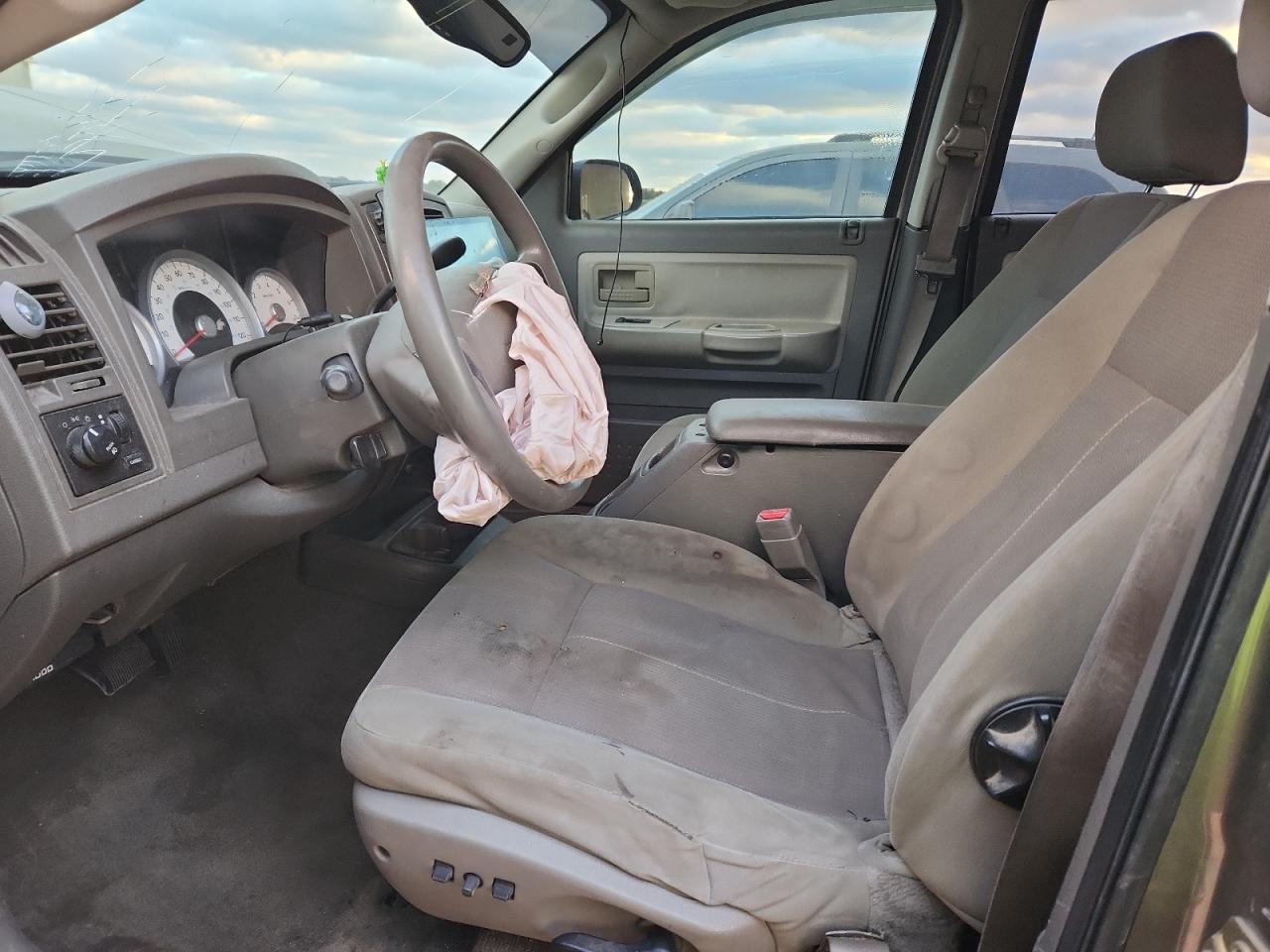 Dodge Dakota Quad Slt Image 2