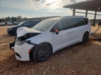  Salvage Chrysler Pacifica