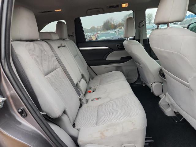 Toyota Highlander Le Image 12
