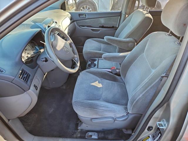 Toyota Sienna Ce Image 6