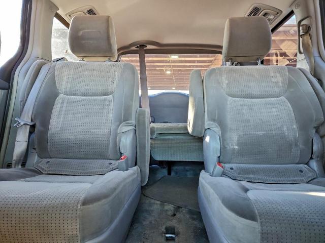 Toyota Sienna Ce Image 10