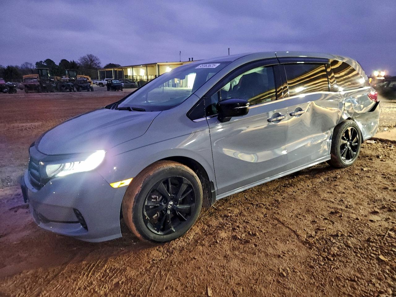 Honda Odyssey Sport Image 1