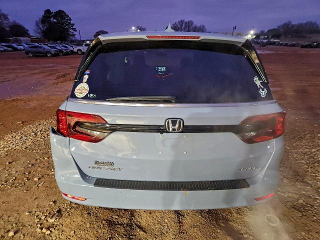 Honda Odyssey Sport Image 3