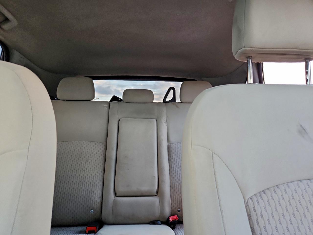 Mitsubishi Outlander Es Image 10