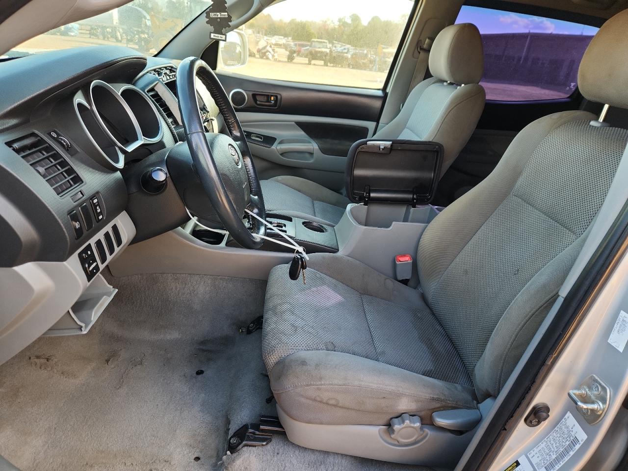 Toyota Tacoma Double Cab Prerunner Image 11