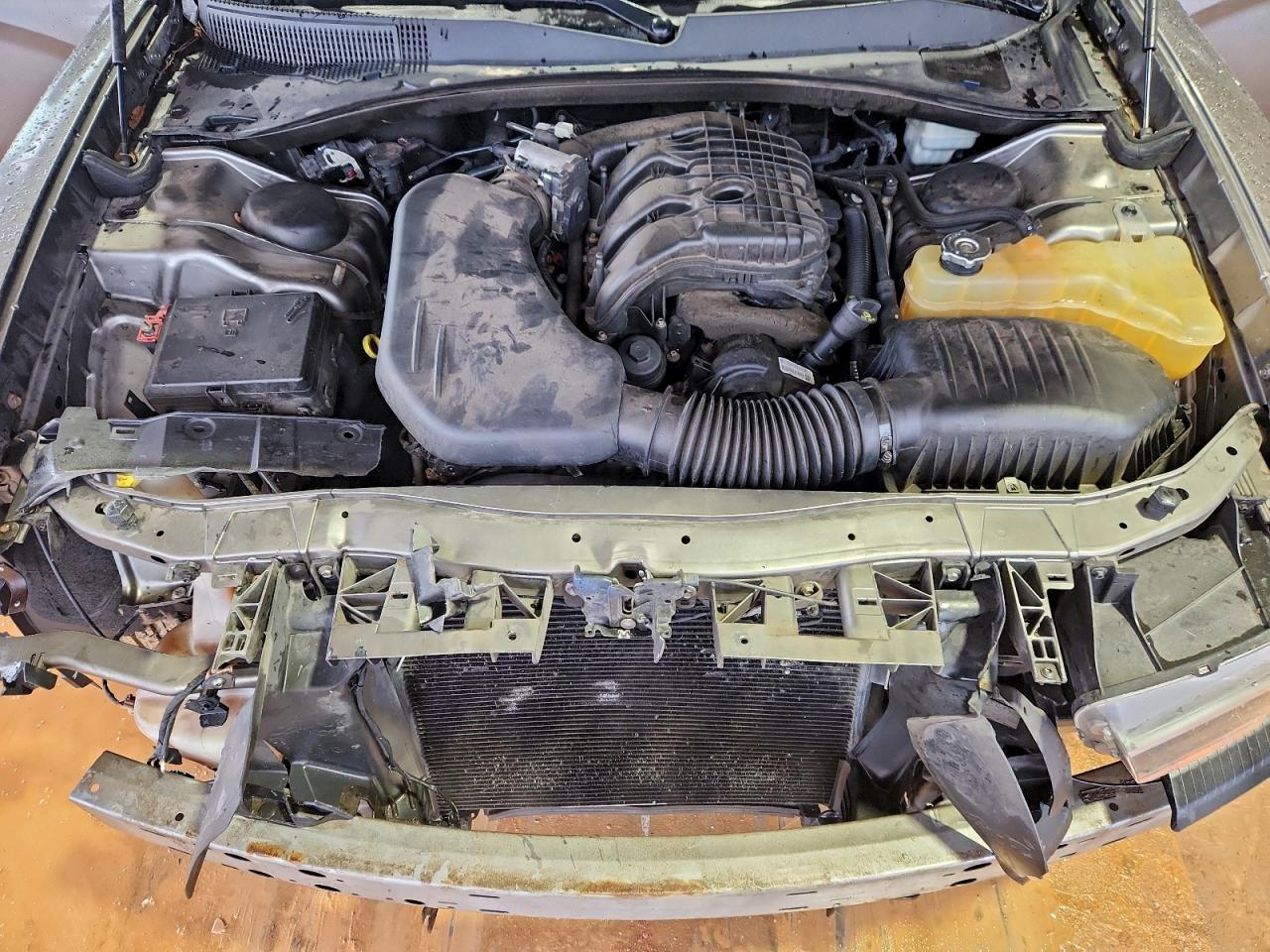 Dodge Charger Se Image 10