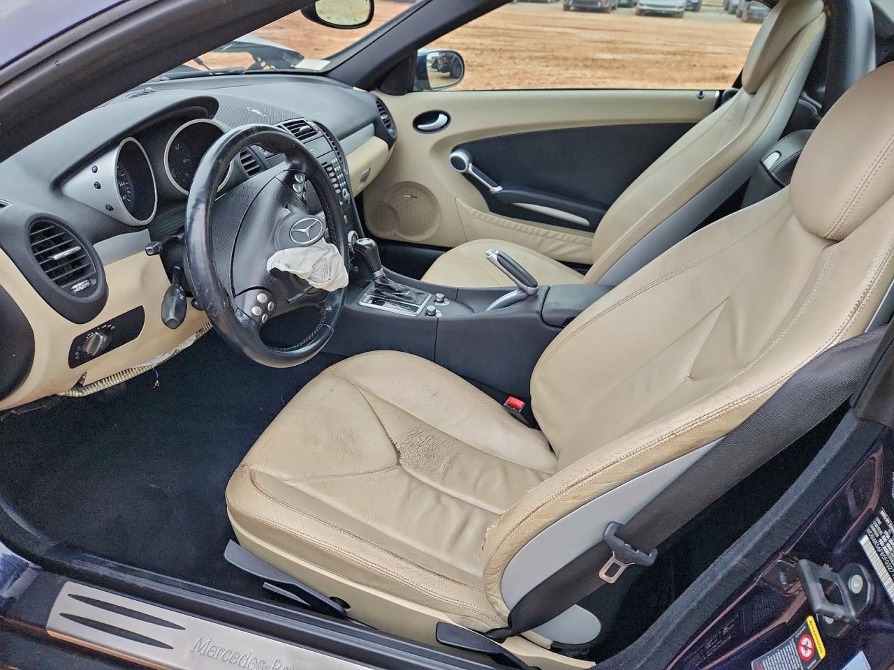 Mercedes-Benz Slk-class 350 Image 2