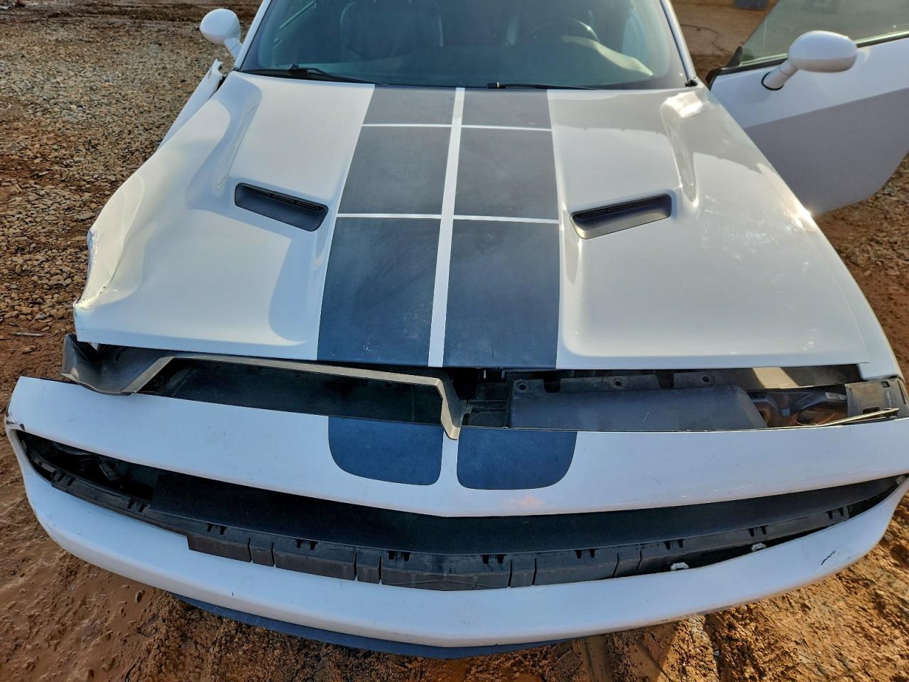 Dodge Challenger Sxt Image 12