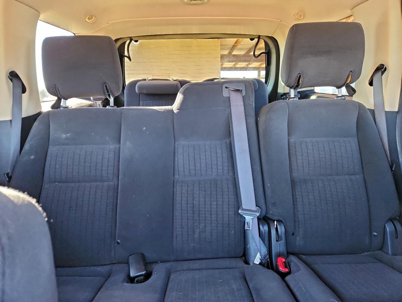 Ford Explorer Xlt Image 11