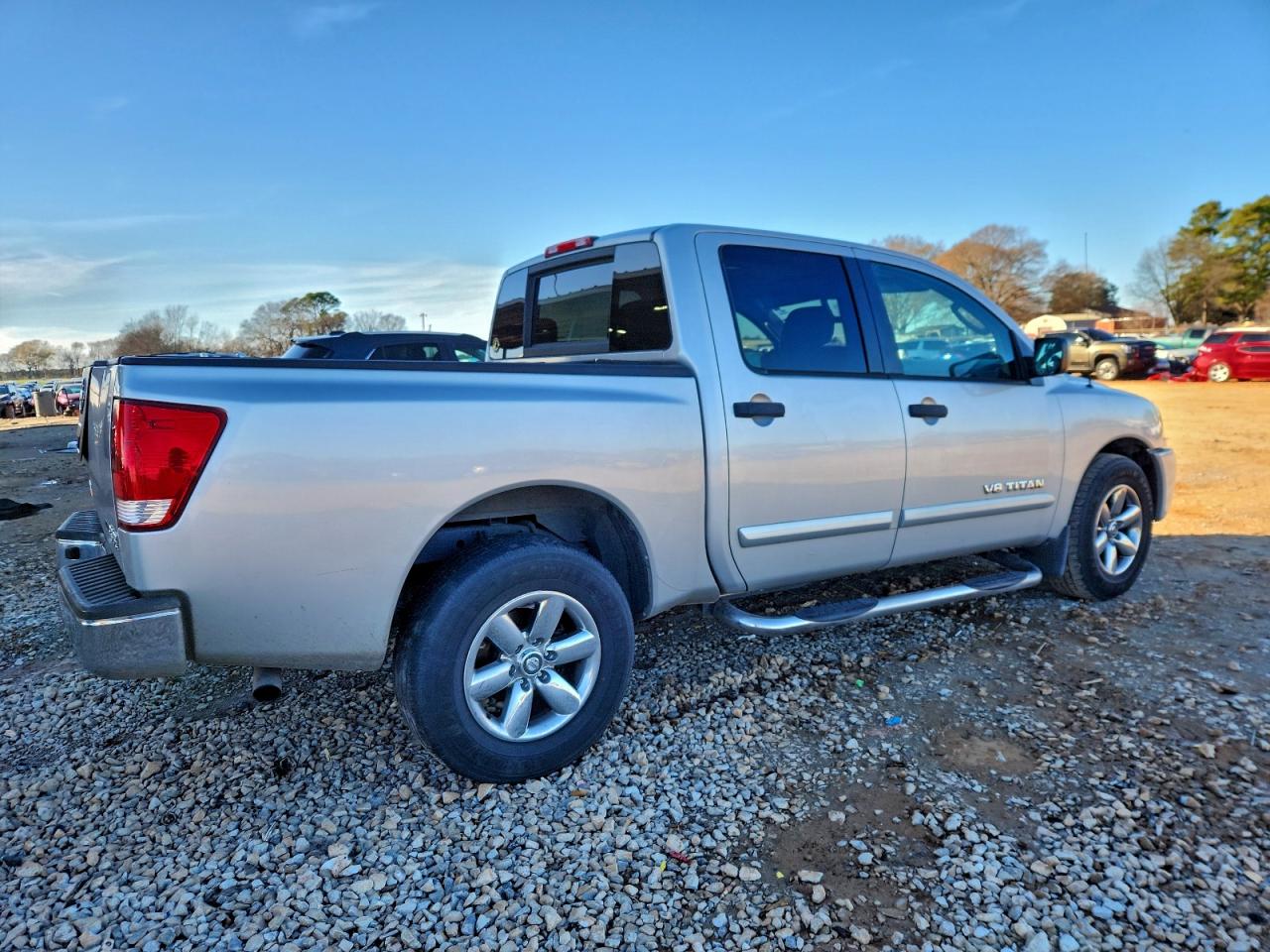 Nissan Titan Xe Image 4