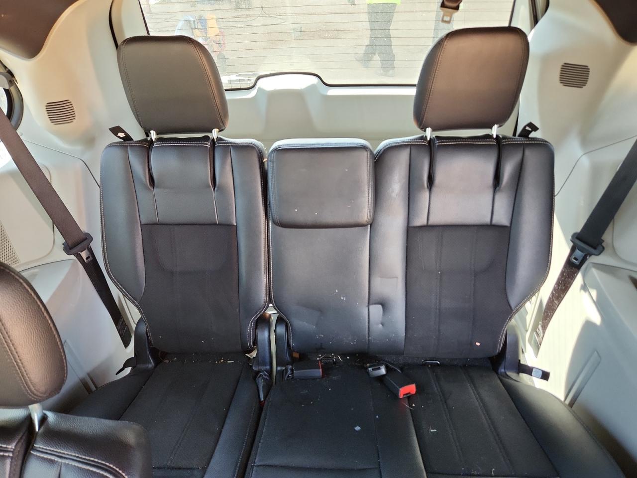 Dodge Caravan Sxt Image 6