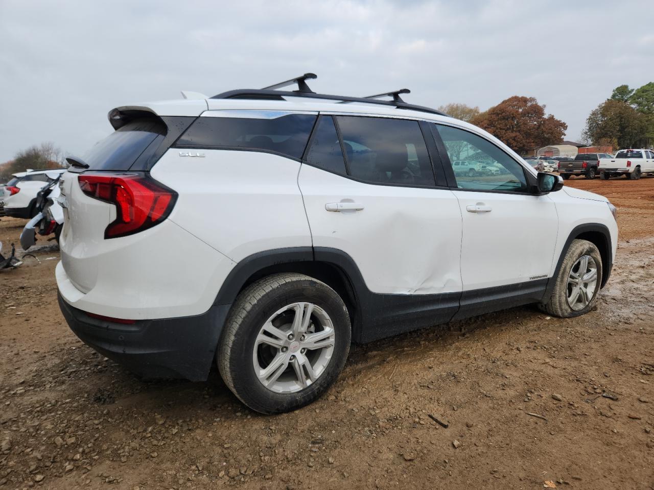 GMC Terrain Sle Image 2