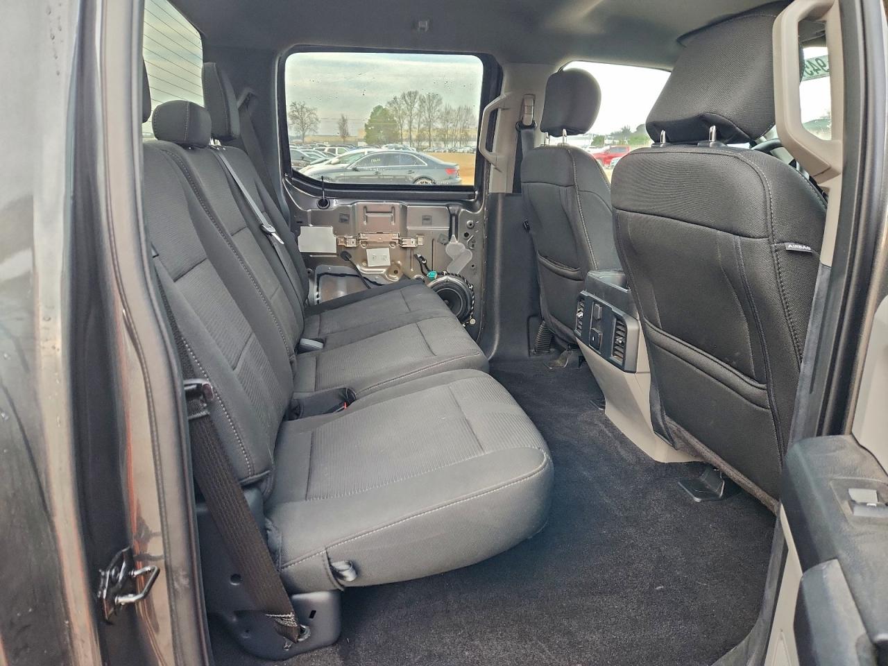 Ford F-150 Supercrew Image 10