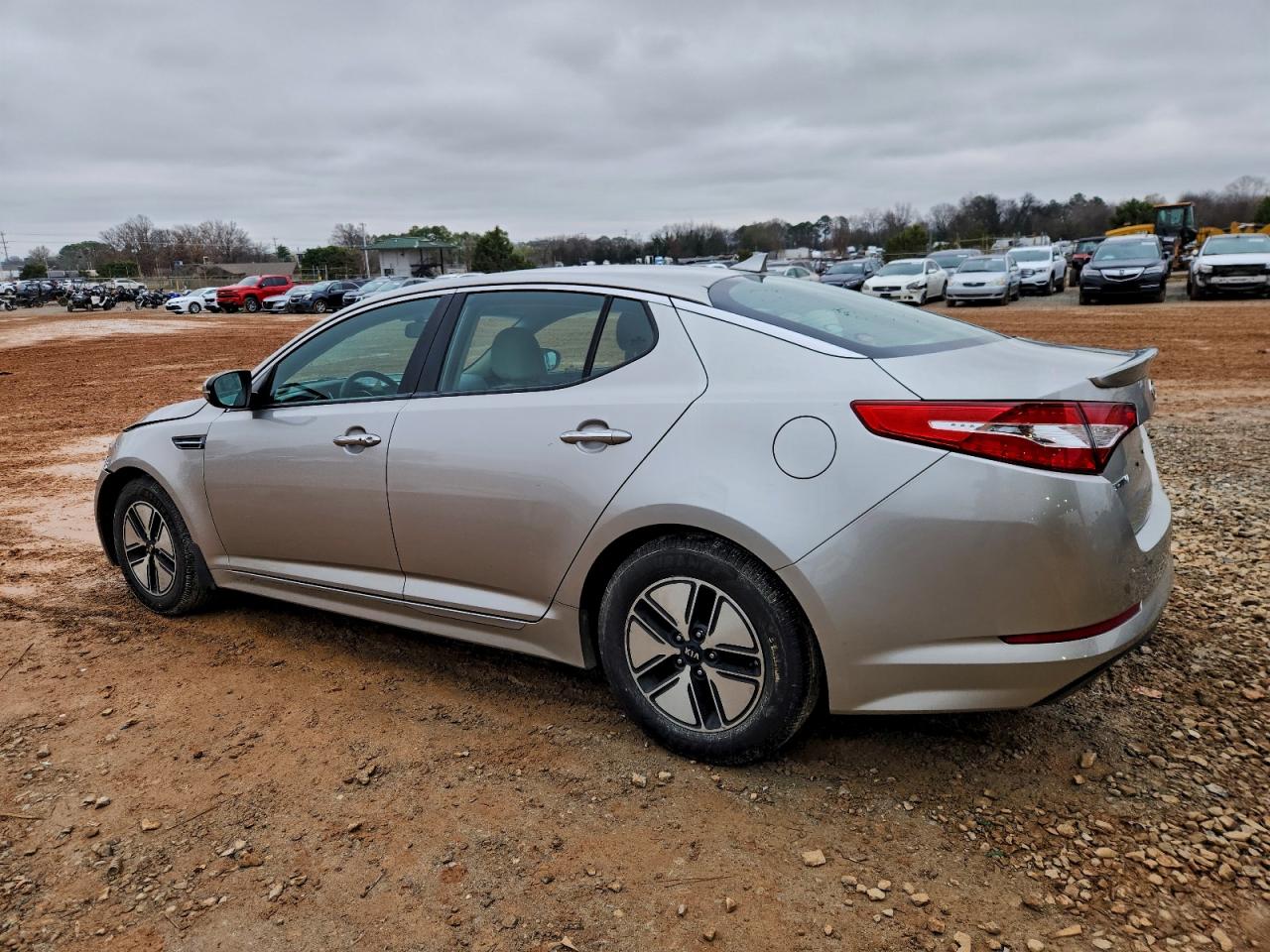 Kia Optima Hybrid Image 3
