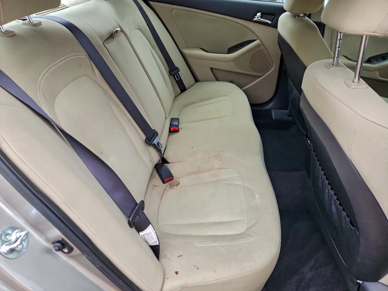 Kia Optima Hybrid Image 9