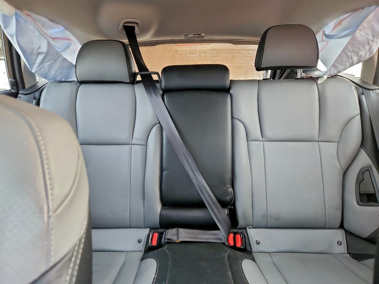 Subaru Outback Premium Image 8