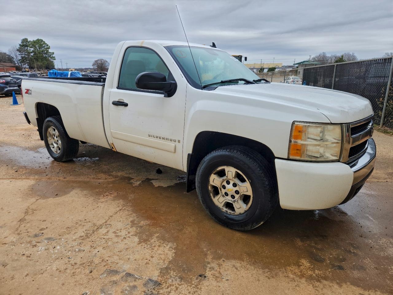Chevrolet Silverado K1500 Image 11