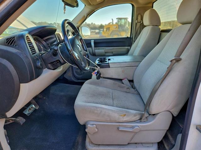 Chevrolet Silverado K1500 Image 5