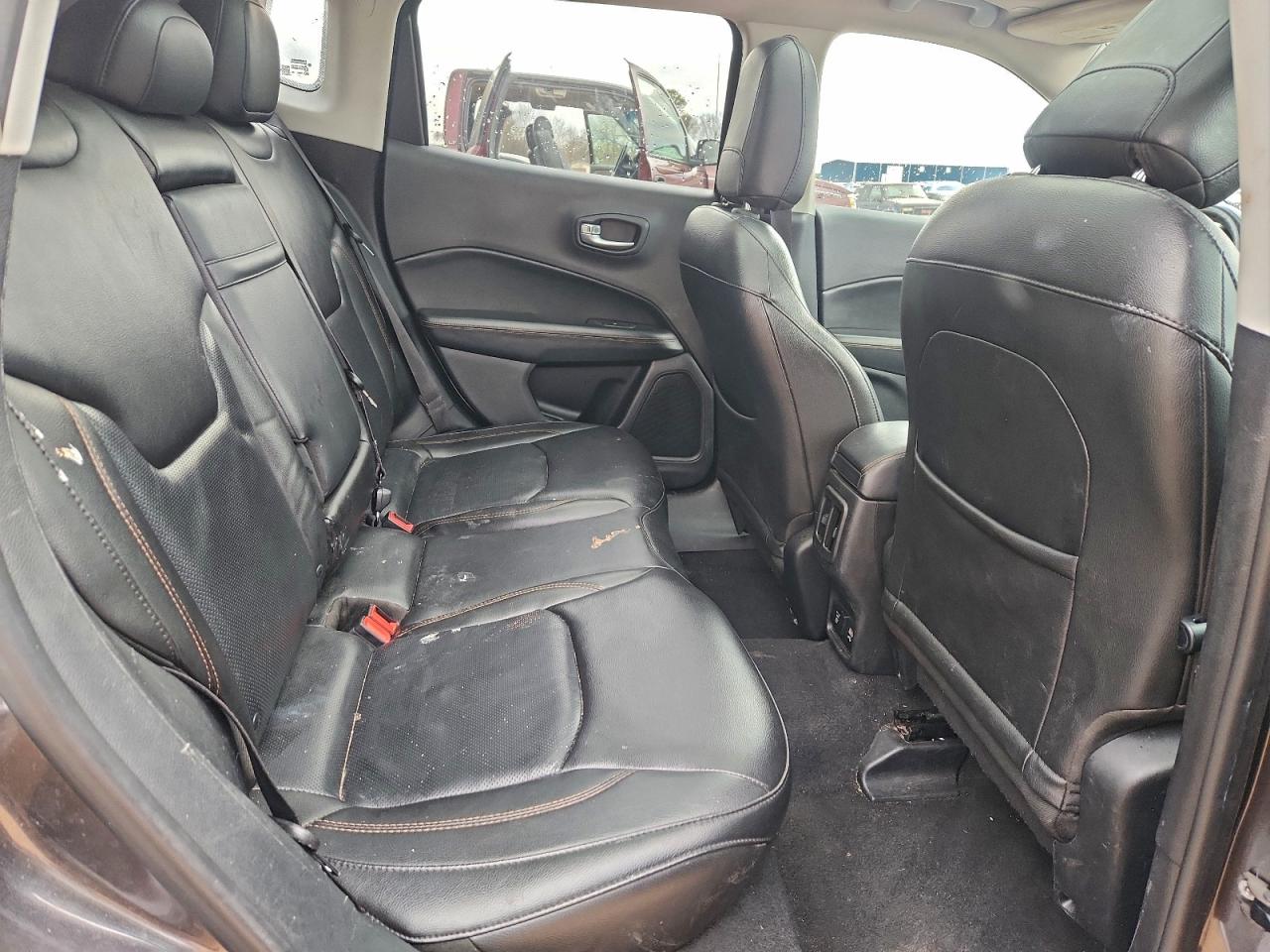 Jeep Compass Limited Image 12