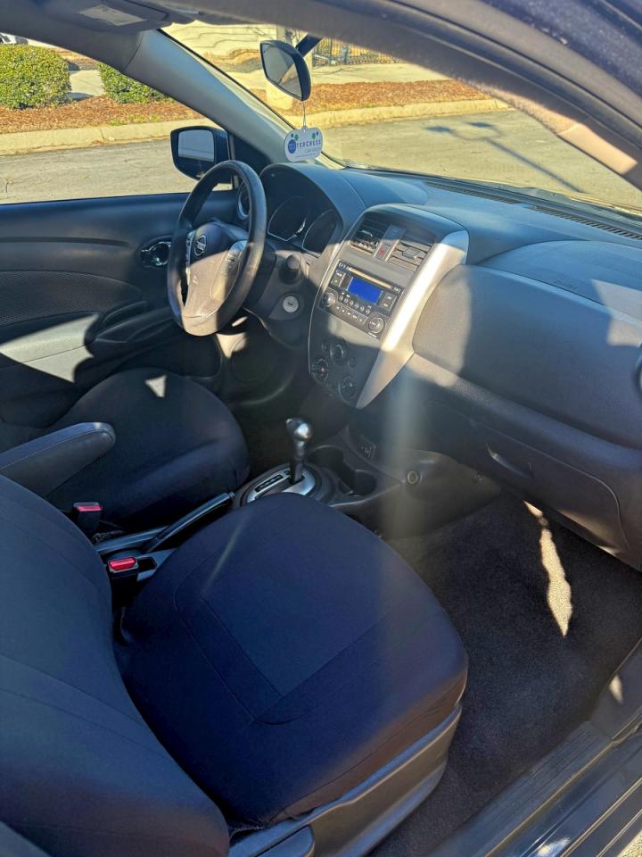 Nissan Versa S Image 4