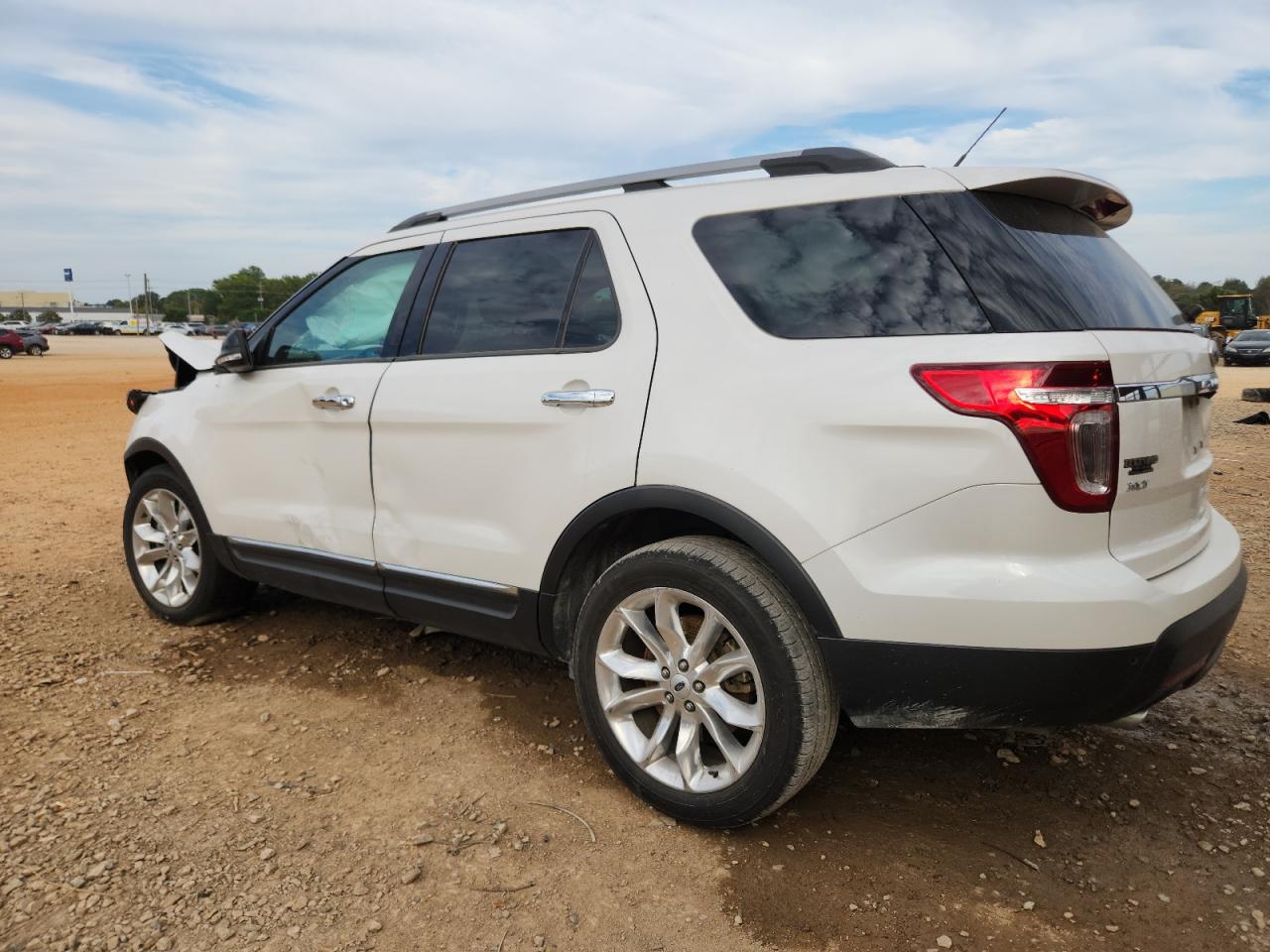 Ford Explorer Xlt Image 5