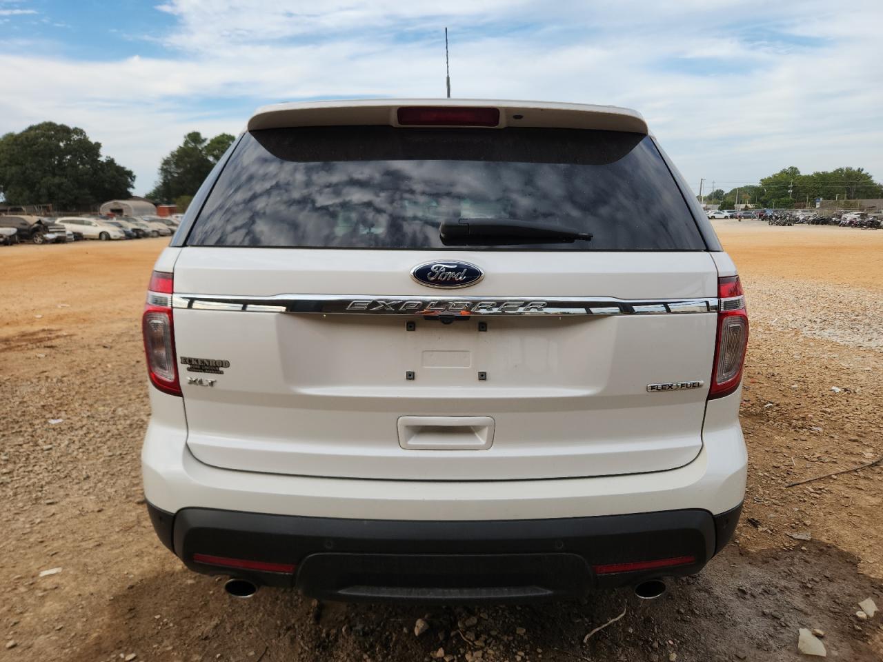 Ford Explorer Xlt Image 3