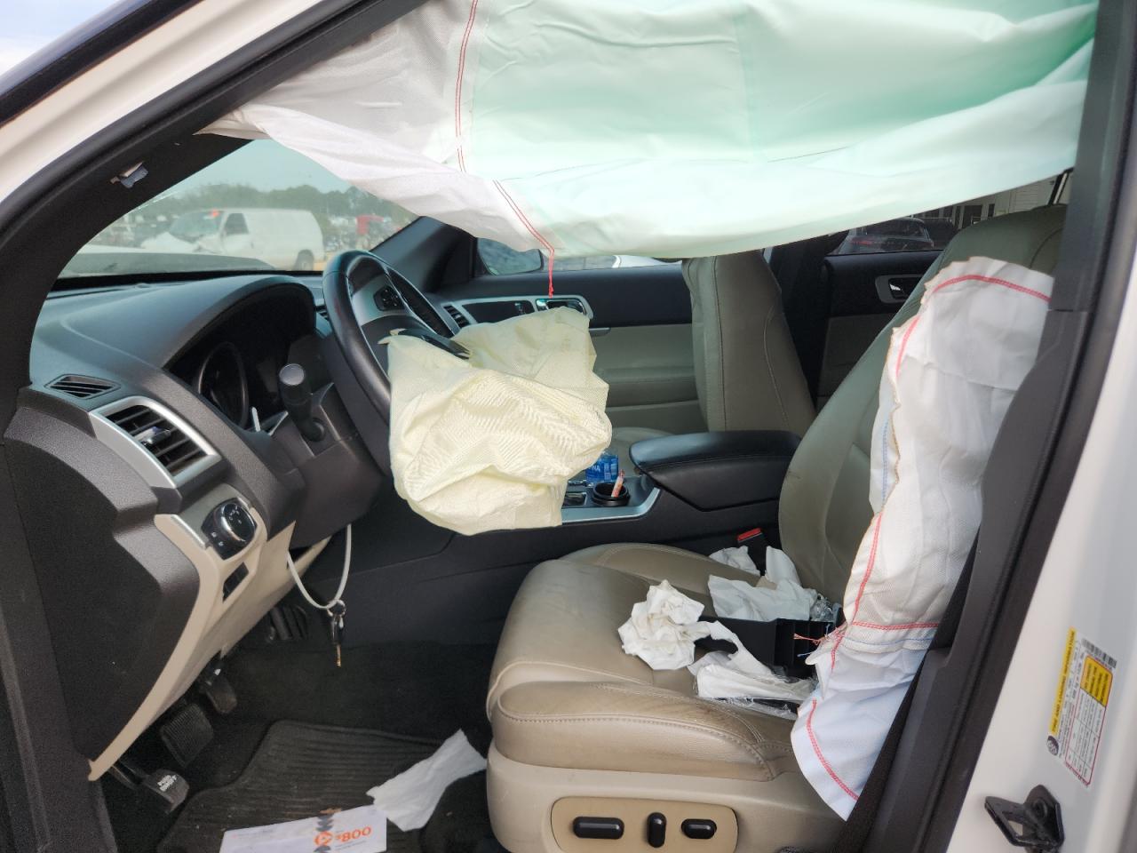 Ford Explorer Xlt Image 4