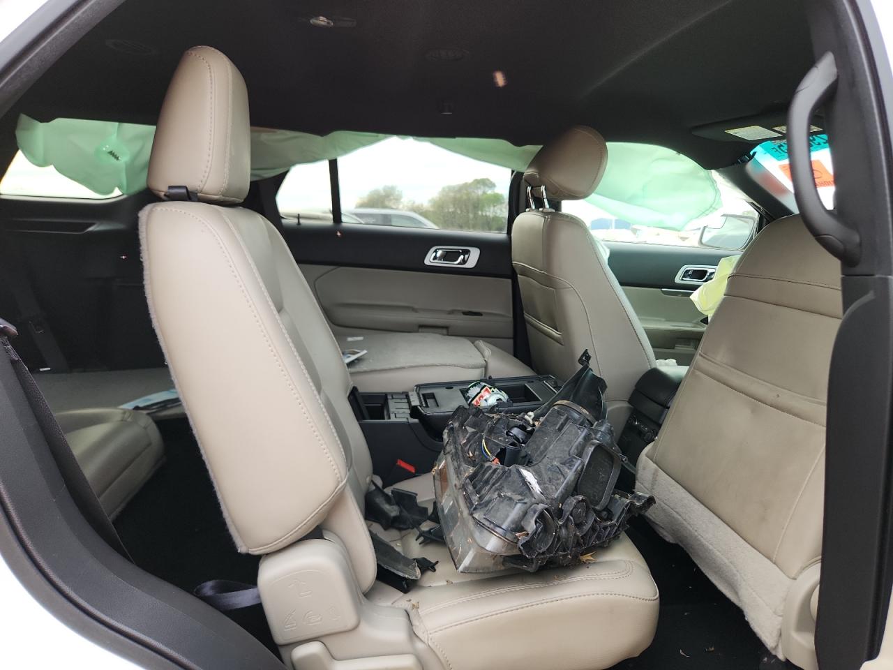 Ford Explorer Xlt Image 8