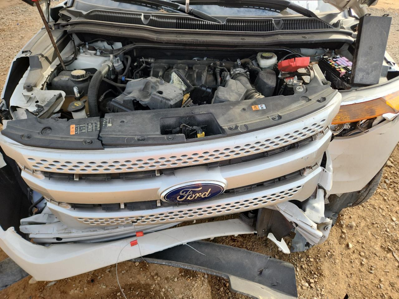 Ford Explorer Xlt Image 10