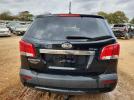 Kia Sorento Base Image 11
