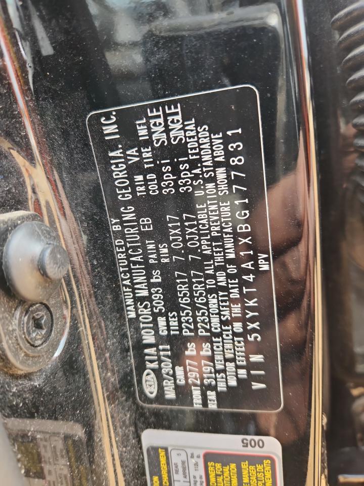 Kia Sorento Base Image 6