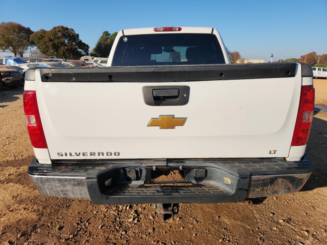 Chevrolet Silverado K1500 Crew Cab Image 2