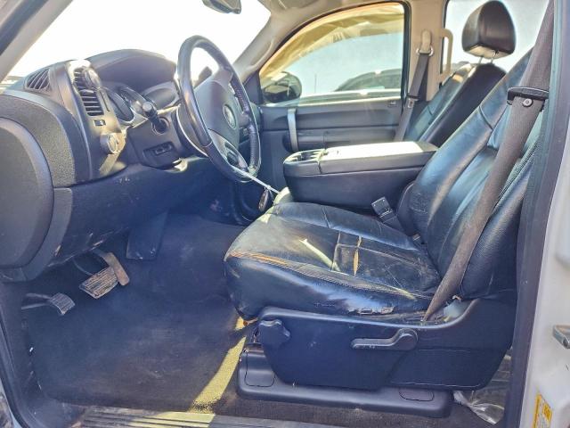 Chevrolet Silverado K1500 Crew Cab Image 5