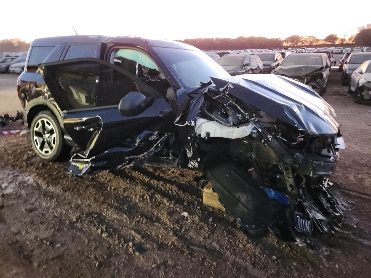 Ford Bronco Outer Banks Image 3