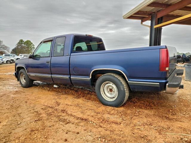 GMC Sierra C1500 Image 2