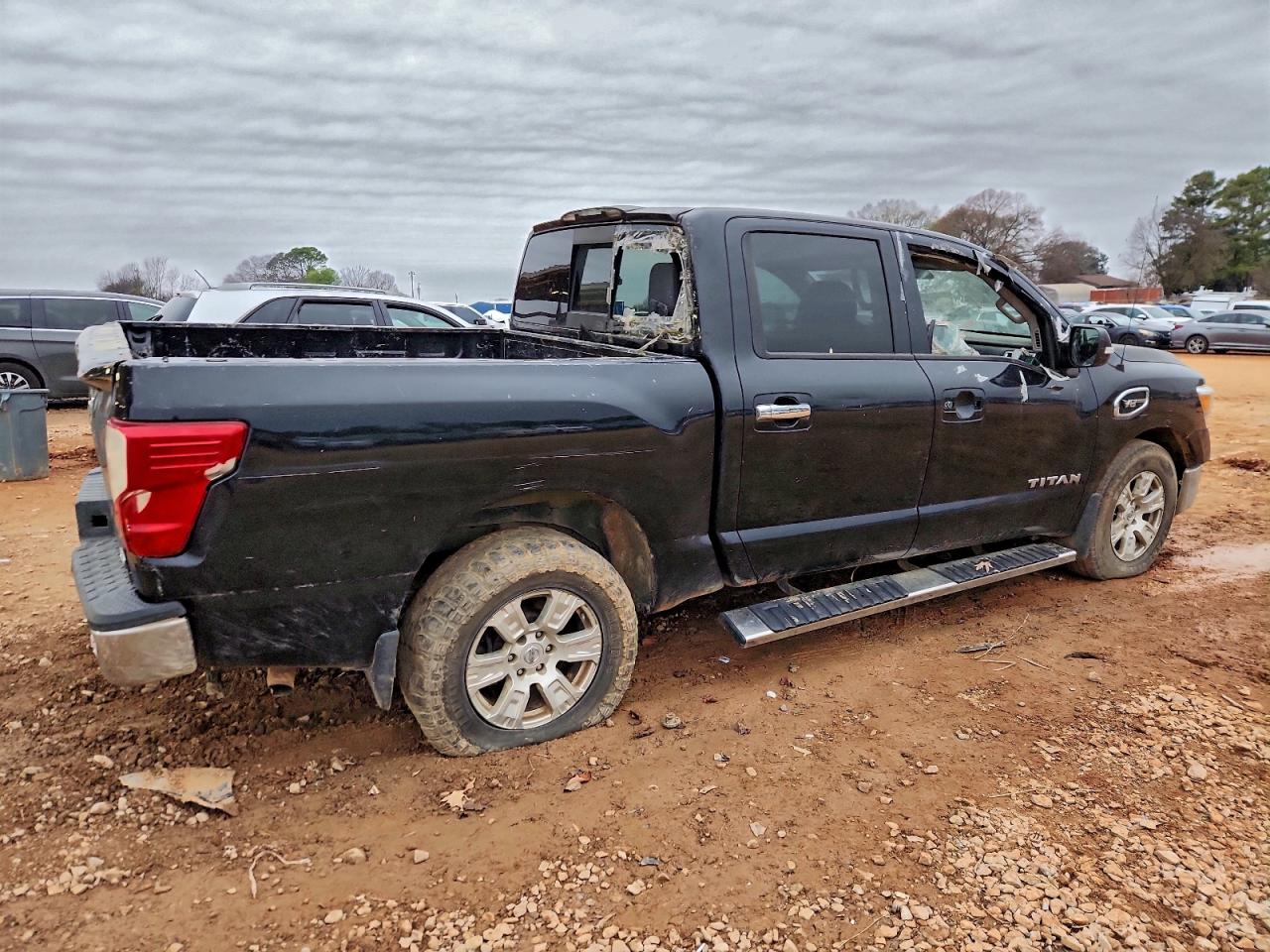 Nissan Titan S Image 4