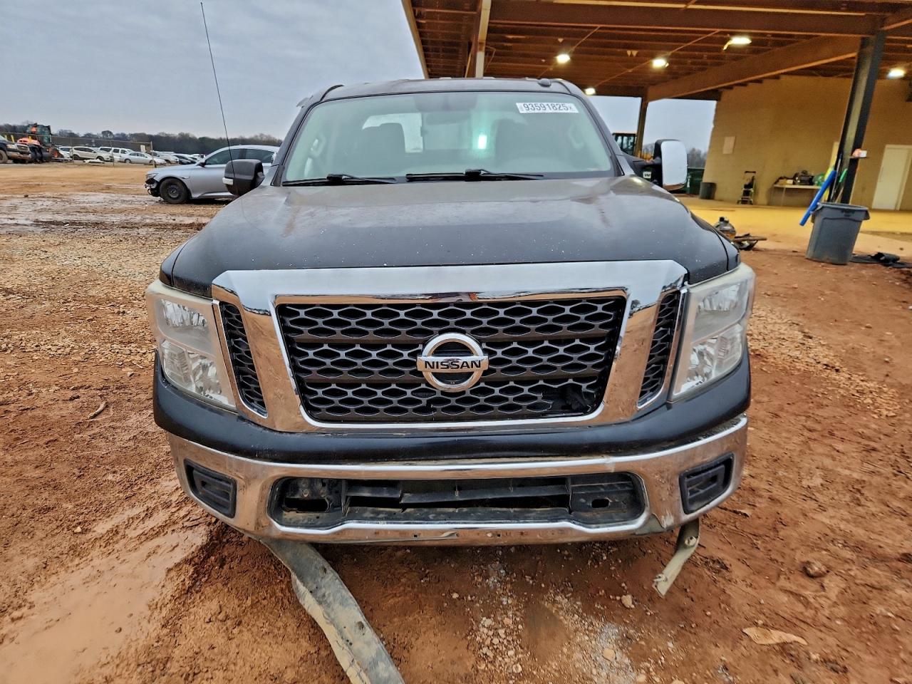 Nissan Titan S Image 6