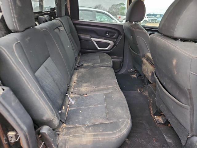 Nissan Titan S Image 7