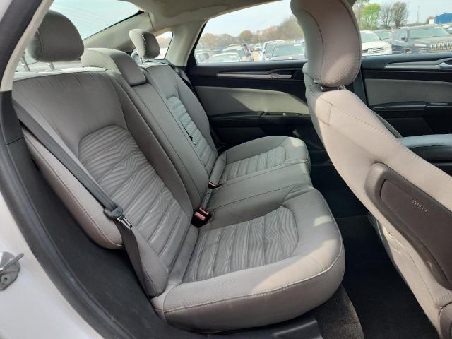 Ford Fusion S Image 5