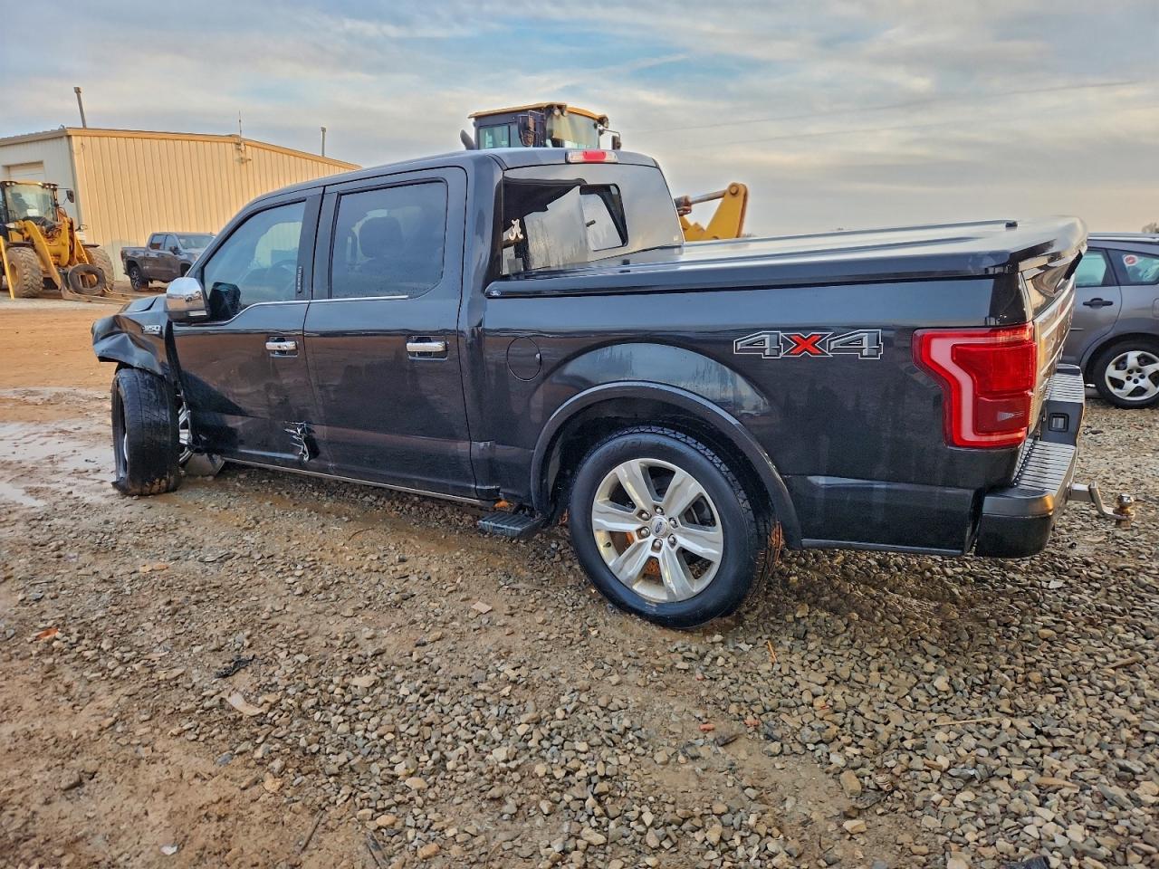 Ford F-150 Supercrew Image 11