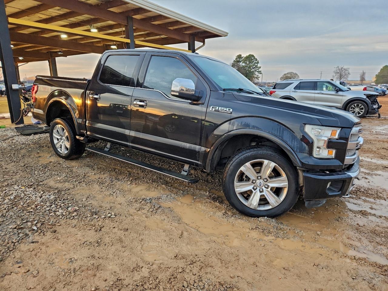 Ford F-150 Supercrew Image 4