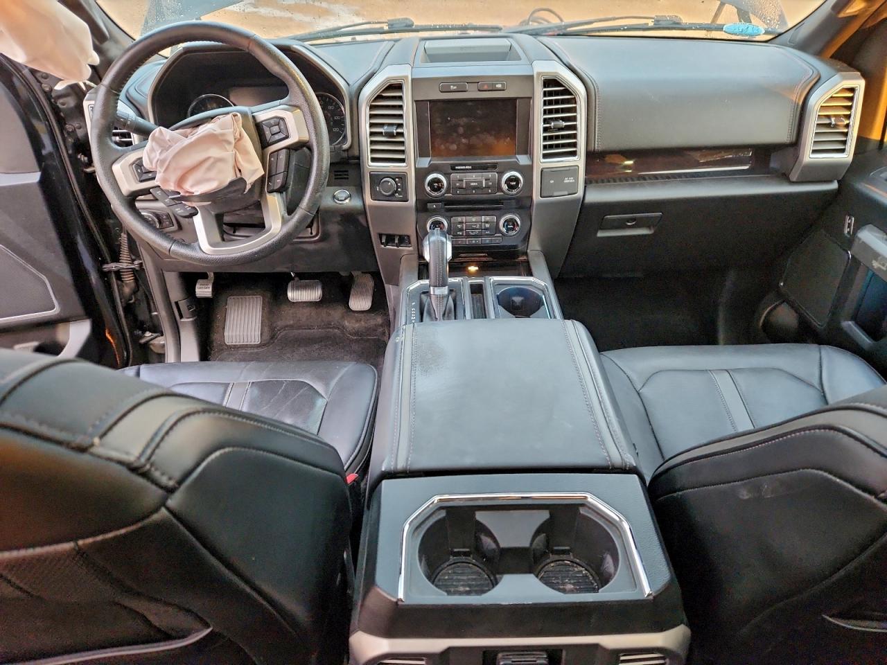 Ford F-150 Supercrew Image 6