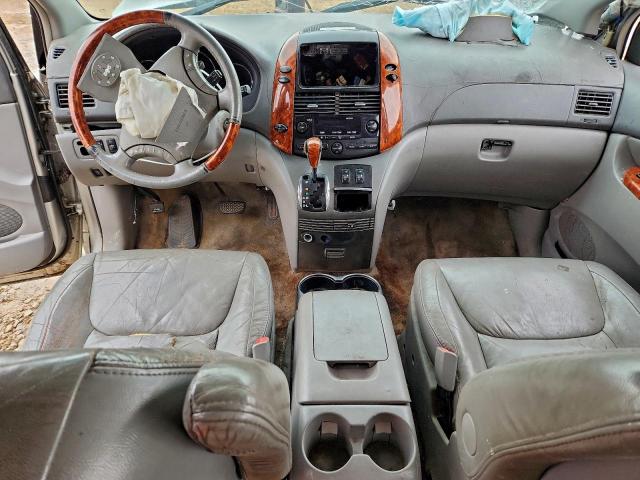 Toyota Sienna Xle Image 5