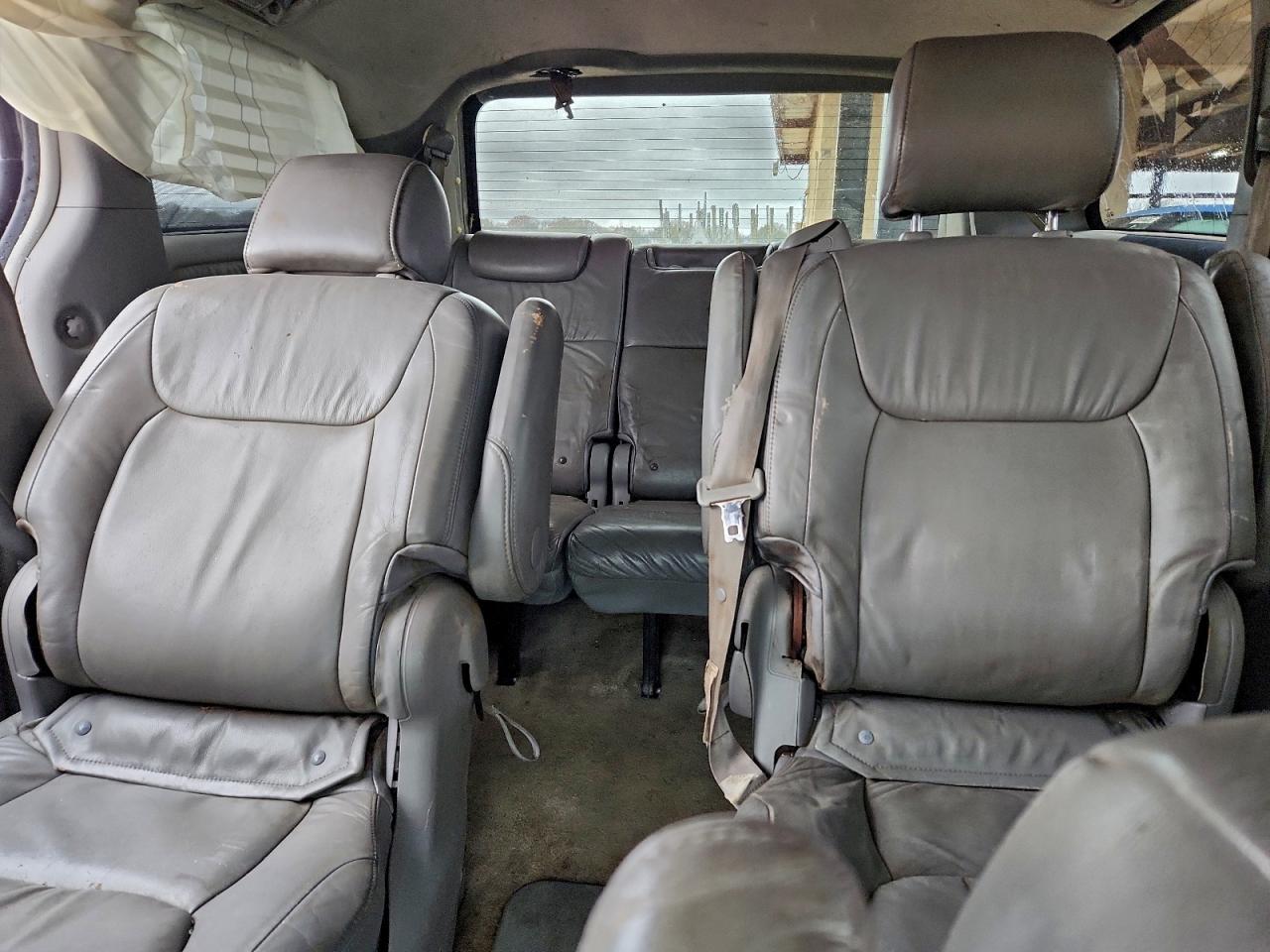 Toyota Sienna Xle Image 9