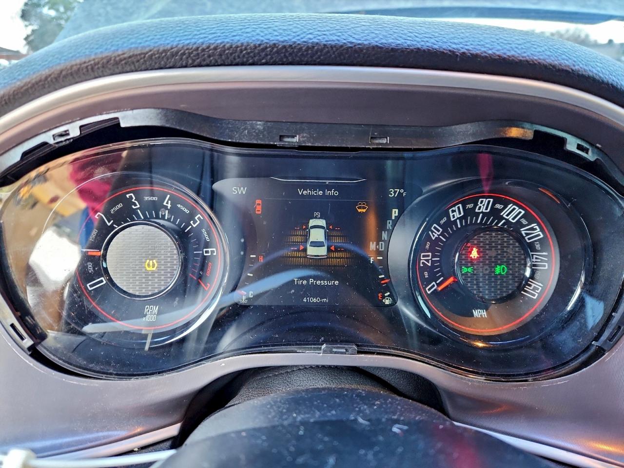 Dodge Challenger Sxt Image 5