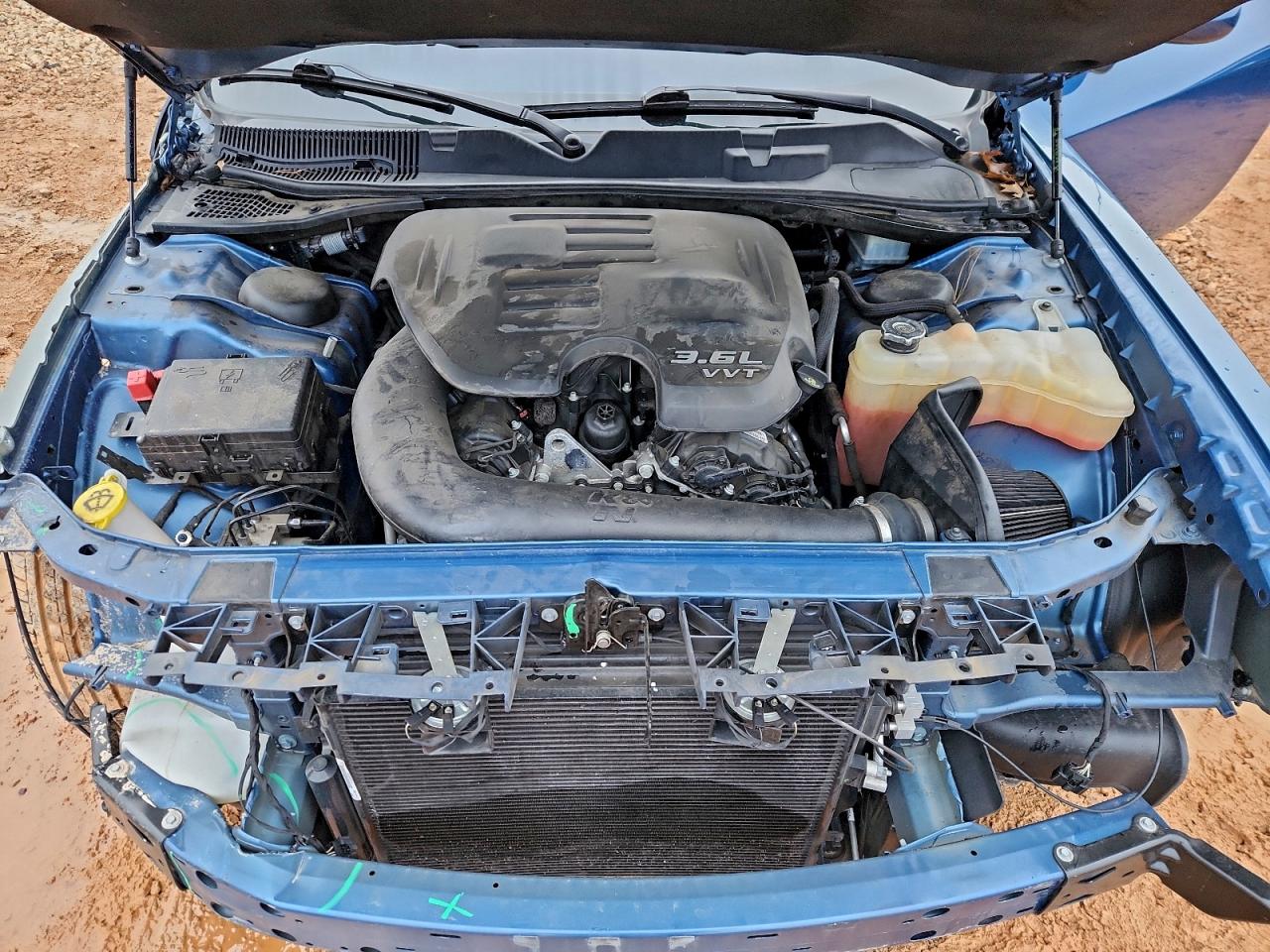 Dodge Challenger Sxt Image 2