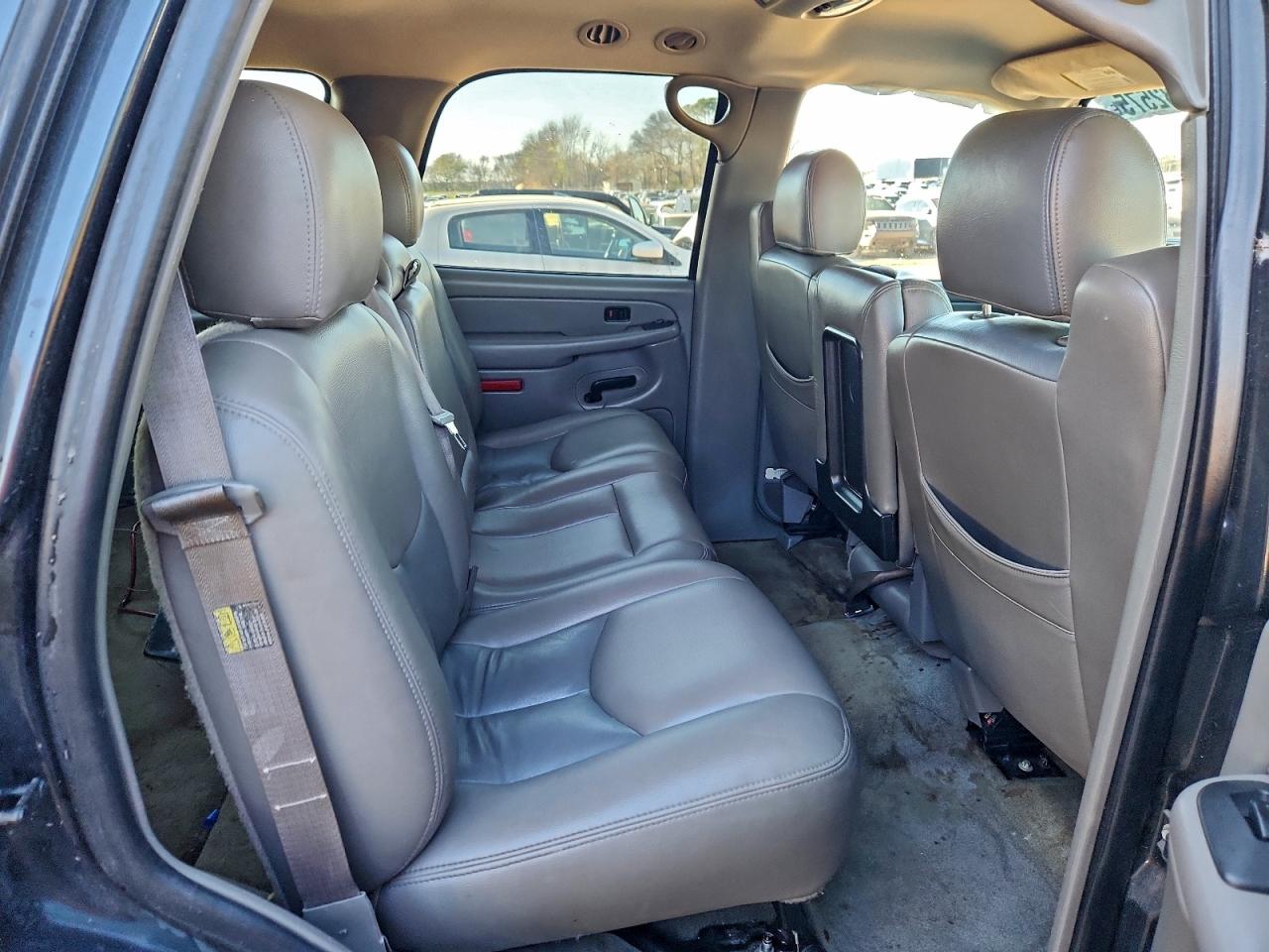 Chevrolet Tahoe C1500 Image 4