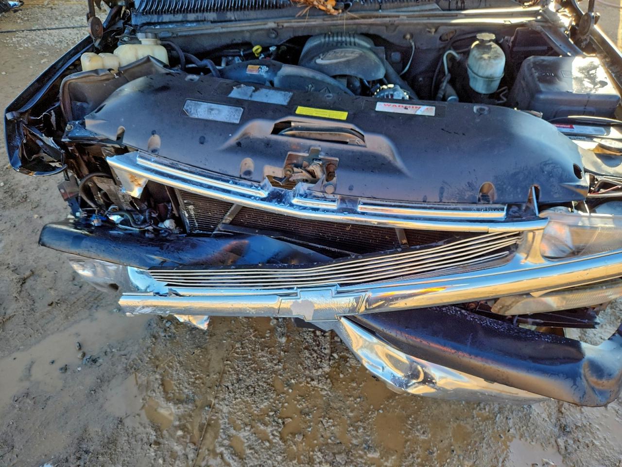 Chevrolet Tahoe C1500 Image 2